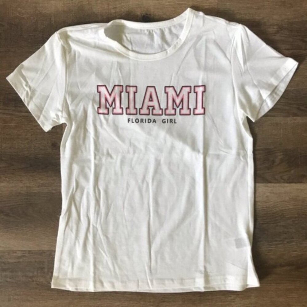SHEIN EZwear Round Neck Letter Graphic Tee - Small - New